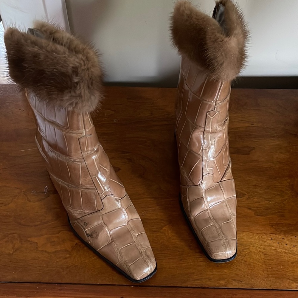 Women Booties Nice Just Need a little TLC